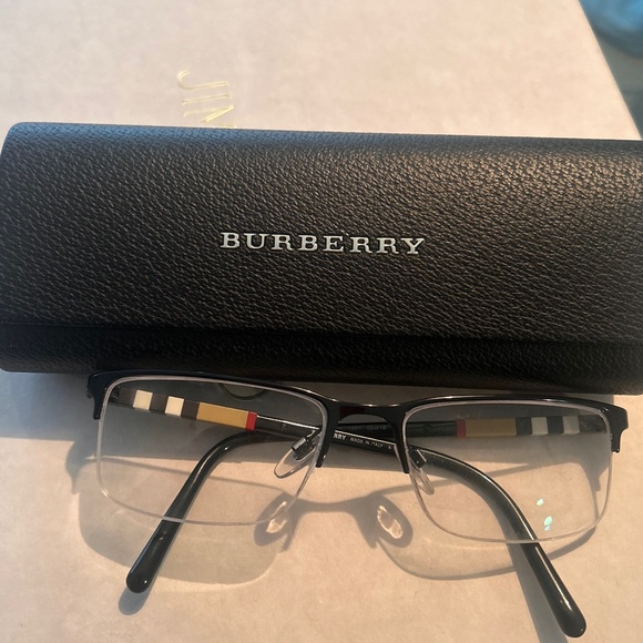 new Burberry eye glasses - Picture 1 of 7